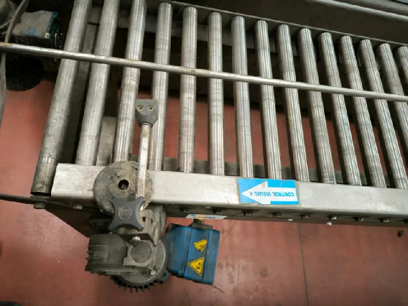 Bande transporteuse à rouleaux_0