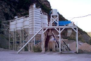 Centrale de grave ciment - Unité fixe ou mobile avec malaxeur double arbres et système d'injection d'eau_0