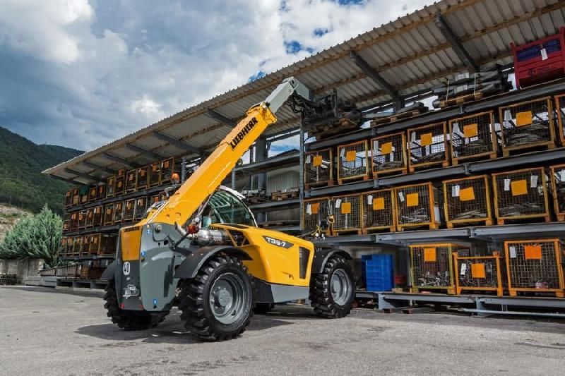 Chariot télescopique Liebherr T 36-7 - 136 ch - Hauteur de levage 6,9 m - Charge utile 3 600 kg_0