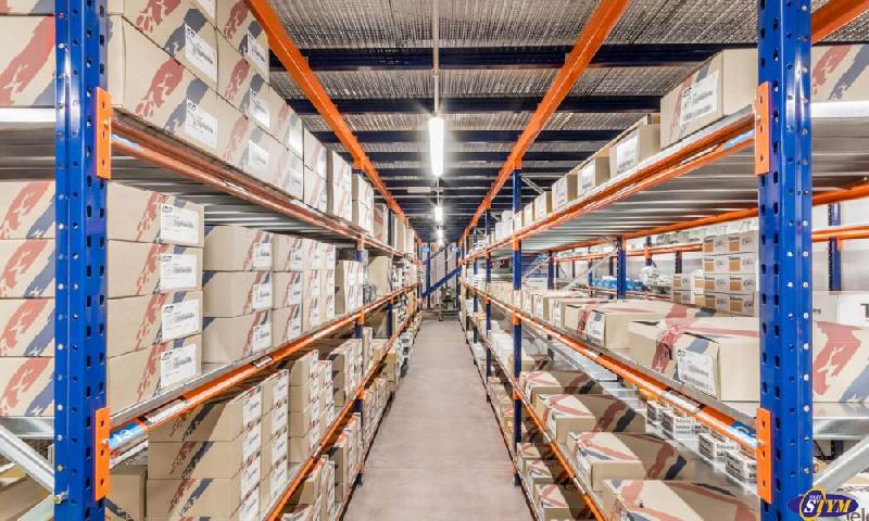 Rayonnage mi-lourd - stockage d'articles volumineux et charges moyennes - capacité jusqu'à 670 kg par niveau_0
