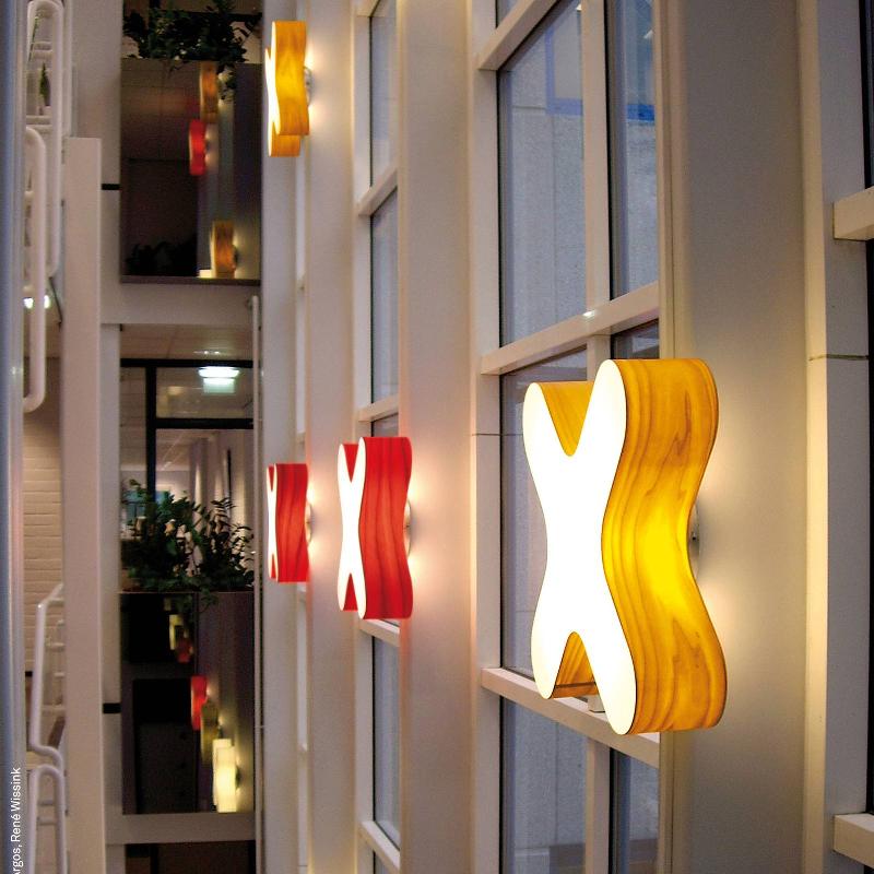 LZF LAMPS LZF X-CLUB APPLIQUE LED 0-10 V DIM ROUGE