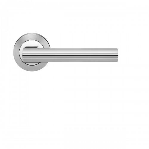 POIGNÉES DE PORTE SUR ROSACES RONDES SÉRIE R 220 CHICAGO - CHROMÉ SATINÉ - BEC DE CANE KARCHER DESIGN