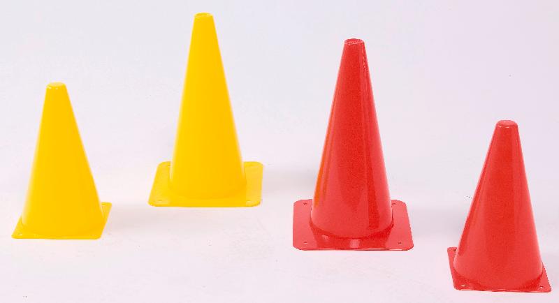 Cône de chantier dur en PE - Réf: PA650 - Marque PROACT - 23 cm - Couleur jaune ou rouge_0