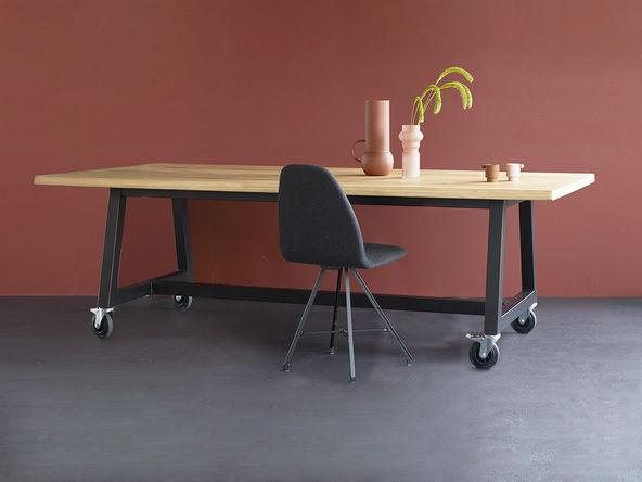 Table de réunion en bois massif sur roulettes BO - Spoinq - L180/200/220/240/250 x P100 cm - Pied en acier avec entretoise_0