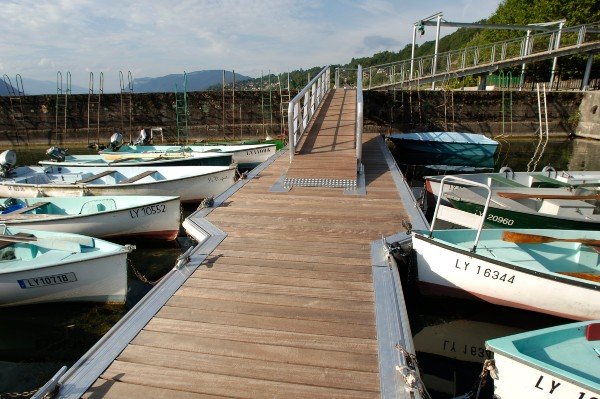 Ponton en chêne - Le Bourget du Lac - Savoie - Platelage lisse ou rainuré pour aménagement naturel_0