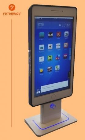 Smartphone géant tactile - borne numérique gaia de futurinov_0