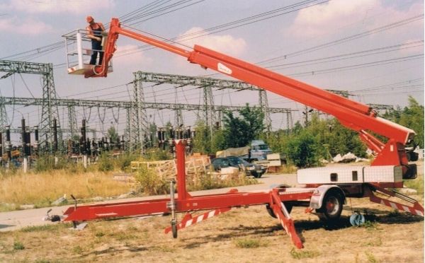 Nacelle tractable télescopique 160 NWT - Thomas - hauteur de travail 16 m - capacité de levage 250 kg - bras JIB pivotant 130°_0
