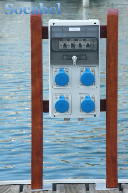 Borne marina - Tahiti simple - H1200mm x L400mm x P170mm - Coffret électrique étanche IP67 - Support bois IROKO_0