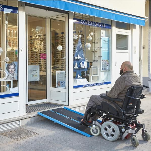 Rampe d'accès pliable antidérapante - Longueur 1,06 mètres - Aluminium - Charge 450 kg - Marque Mottez_0