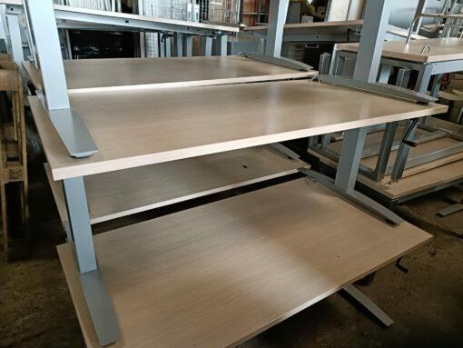 Bureau ergonomique assis-debout - Réglage manuel à manivelle - Chêne blanchi - 160x80 cm - Occasion_0