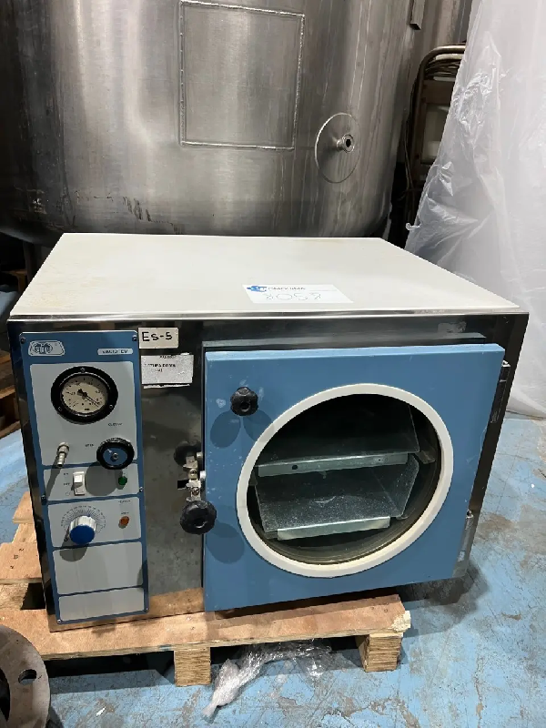 Poêle à vide d'occasion p. Selecta 0,25 m2_0