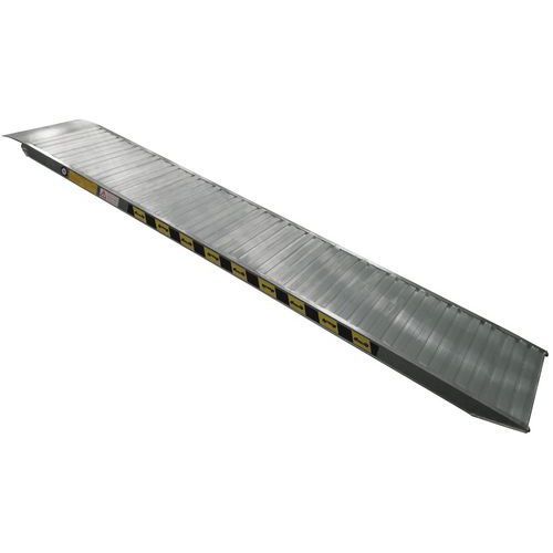 RAMPE DE CHARGEMENT EN ALUMINIUM LONGUEUR 2M50 LARGEUR 0M70 - DUARIB