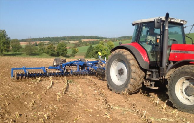 MaxiRoll 3-Delt - Rouleau agricole Dal-Bo - Largeur 10,30 m à 12,30 m avec options hydrauliques et système DUOFLEX_0