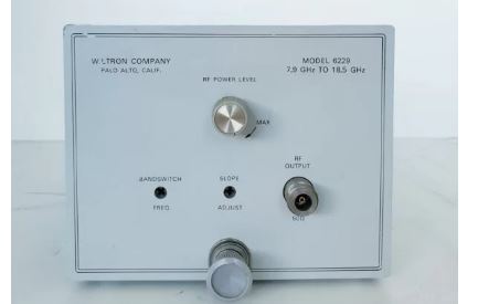 6229 - Générateur à balayage Anritsu (Wiltron) - 7,9 GHz à 18,5 GHz - Série 610D - Générateurs de signaux_0