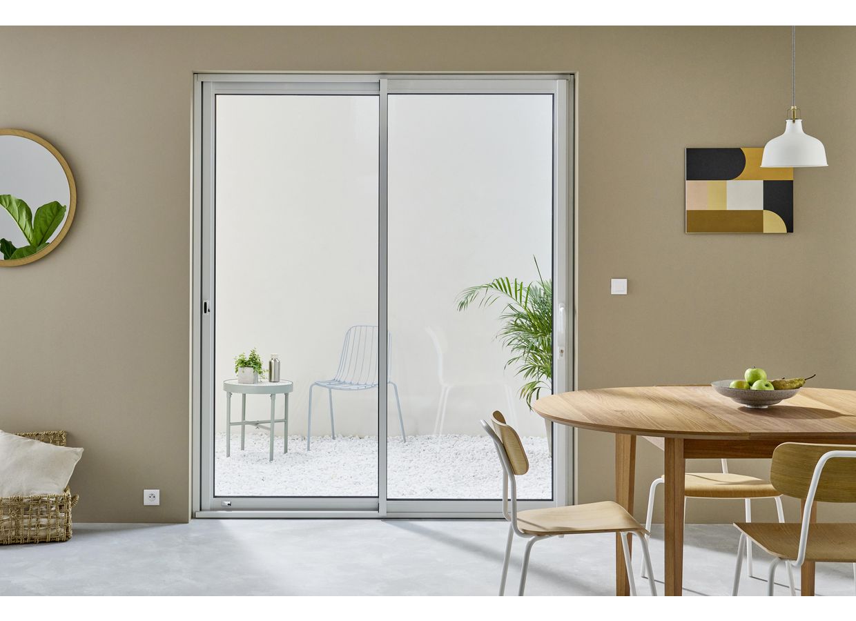 Baie vitrée coulissante en aluminium sur mesure avec seuil pour PMR - NÉVA_0