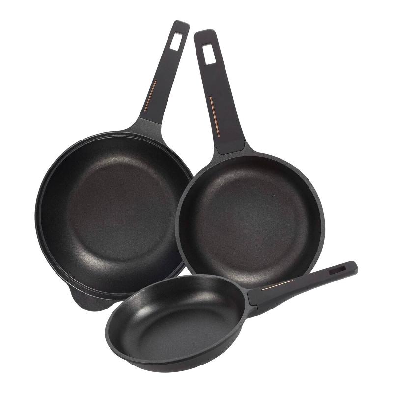 BERGNER Copper - Jeu de 2 poêles Ø20/Ø24 cm et wok Ø30 cm en aluminium moulé coloris noir - PK8736_0
