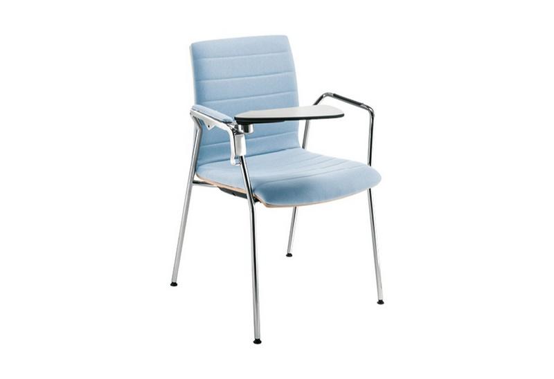 Chaise rembourrée avec tablette escamotable Q2_0