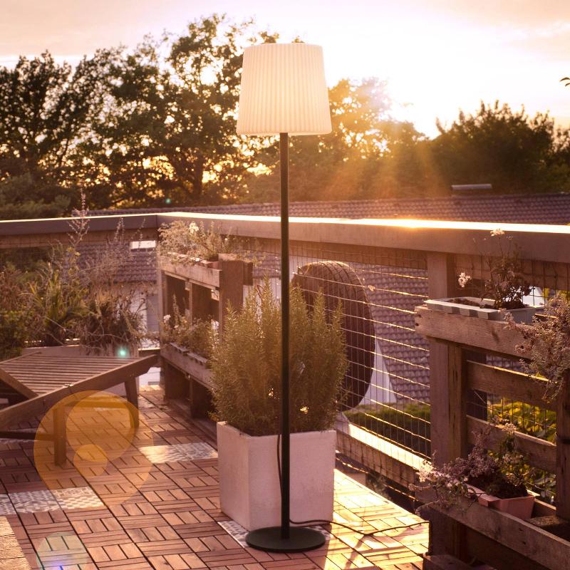 PAUL NEUHAUS FALTER LAMPADAIRE POUR LA TERRASSE