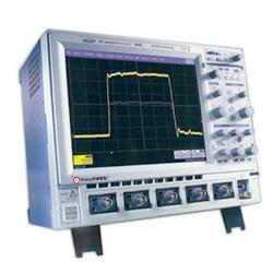Oscilloscope numérique LeCroy WR44Xi - 4 voies, 400MHz, 5Géch/s, mémoire 10M sur 4v, résolution 200ps, écran LCD 10.4