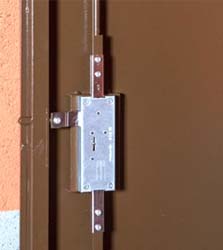 Porte anti-squat - Sécurisation de bâtiments et logements vacants - Pose rapide et fiable par AD Reno_0