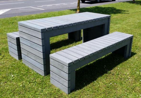 Table de pique-nique en plastique recyclé Éva - avec banquettes - Dimensions 186x72x83 cm - Éco Responsable_0