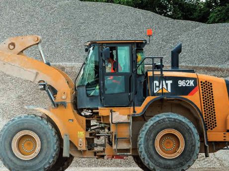 Benne TP - La Campagne - Caisse Hardox robuste avec vérin devant l'essieu Bogie_0