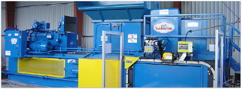 Presse à balle compacte Harris Wolverine - 80 tonnes de force de compression et dimensions optimisées_0