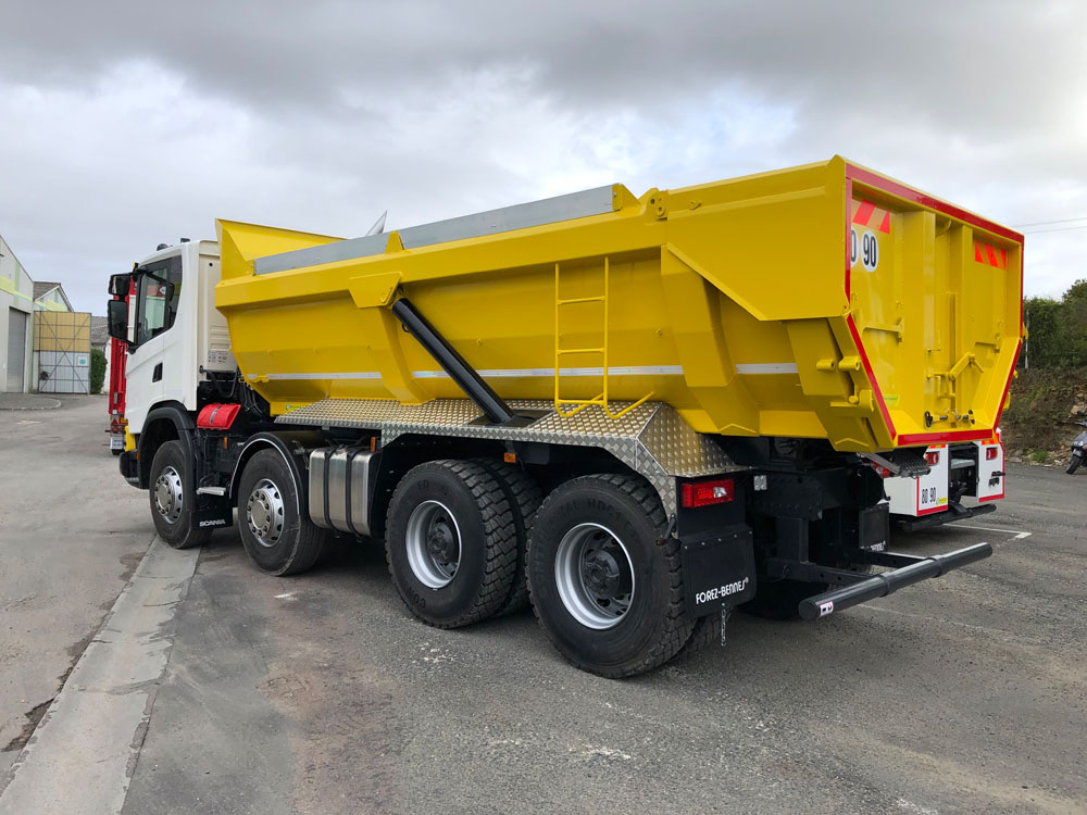 Benne ronde pour poids lourds avec fond et côtés en acier - hpc_0