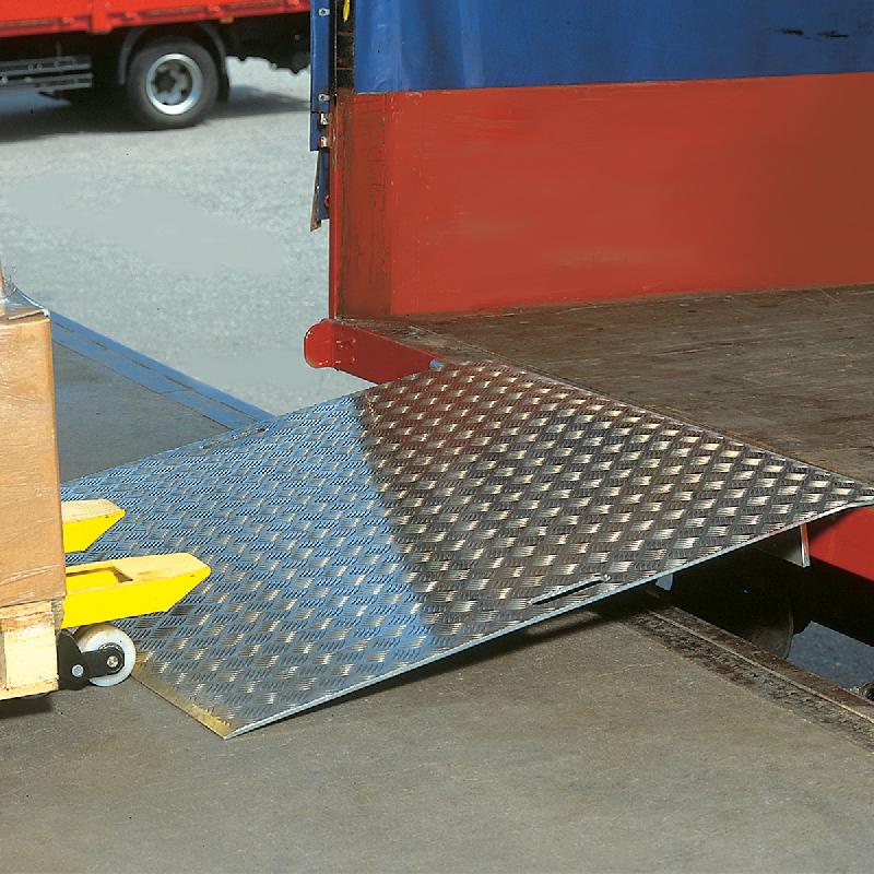 Pont de chargement aluminium amovible - 600 à 1200 kg - Norme EN1398 - Largeur utile 1250 mm_0