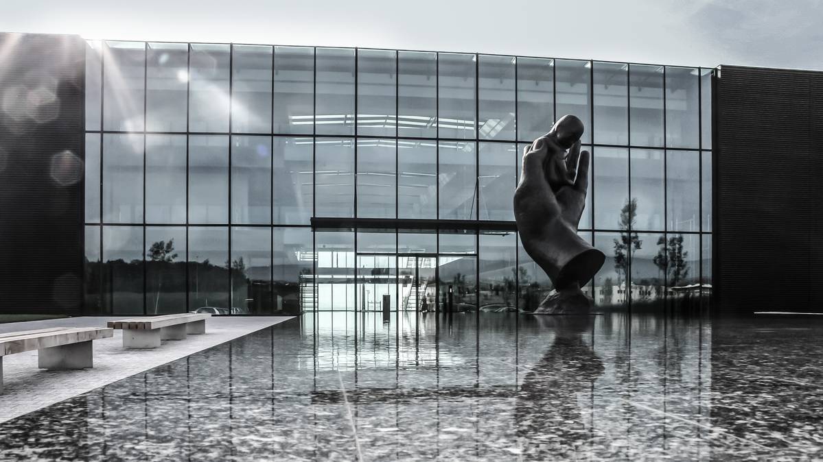 Porte coulissante en façade - Gilgen Door Systems - Transparente, flexible et anti-effraction_0