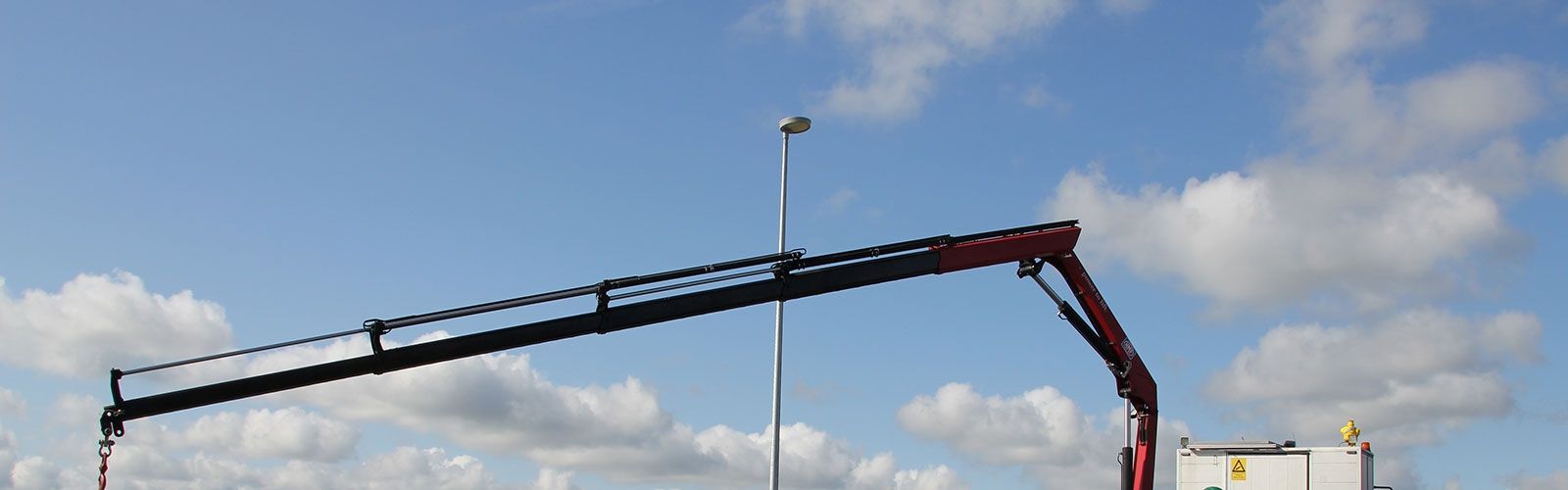 610K-MCS - Grue auxiliaire HMF - Portée hydraulique 5.2 à 10.8 m - Système maxi-couple et EVS_0