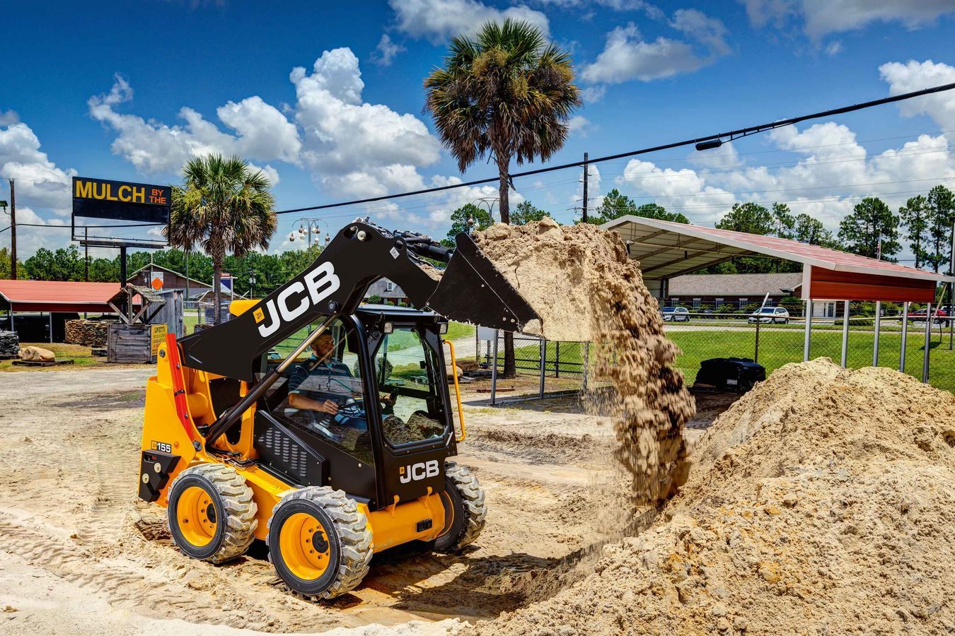 JCB 155 - Mini-chargeuse compacte à levage radial - 703 kg - Moteur Diesel Kohler 42 kW_0