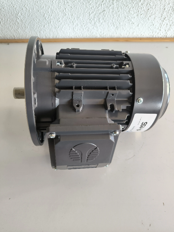 Moteur électrique techtop t-802-2 1,1 kw neuf - référence                        :                         c14155_0