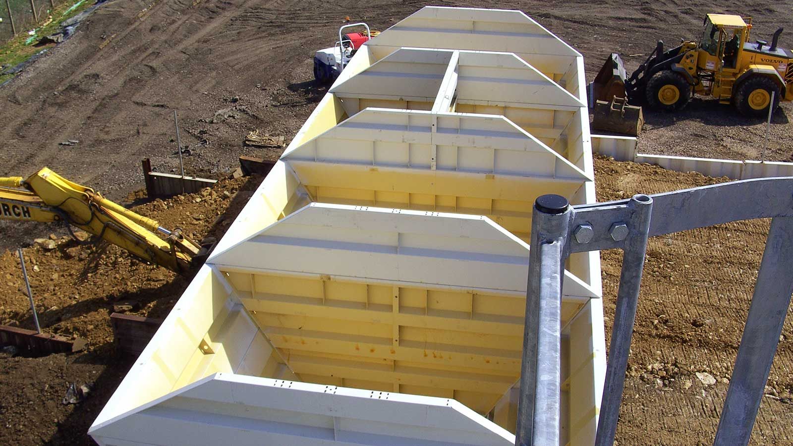 CEL 35 linéaire - Trémie de stockage Ammann - 70 à 210 m³, jusqu'à 6 compartiments_0