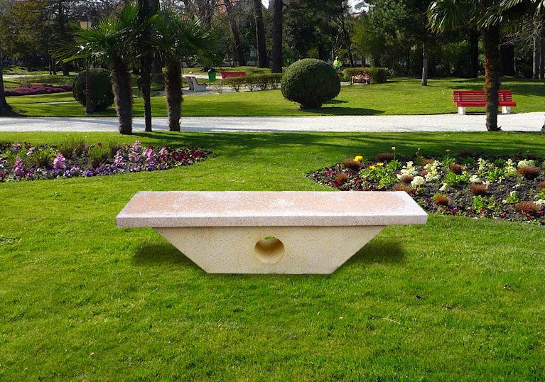 Ref. 2311 - Banquette en pierre reconstituée - pieds monobloc bouchardé, assise polie, dimensions 200 x 45 x 50 cm - 380 kg_0