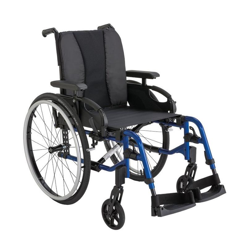 Fauteuil roulant manuel Action 3 NG Light Invacare - léger, pliable et maniable_0
