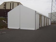 Tente de stockage fermée standard / structure fixe en aluminium / couverture unie / ancrage au sol avec platine / 15 x 7 x 2.30 m_0