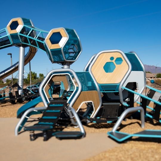 Structure pour aire de jeux IP - Urbadis - Résistance à la tension 3.866,88 kg/cm² - arcs en acier galvanisé et câbles renforcés_0
