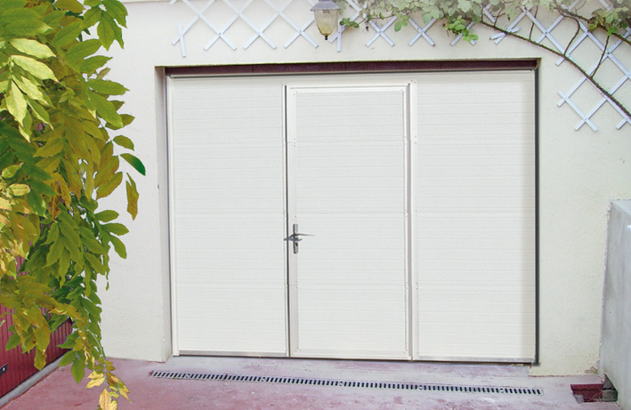 Porte de garage sectionnelle avec portillon - pass door_0