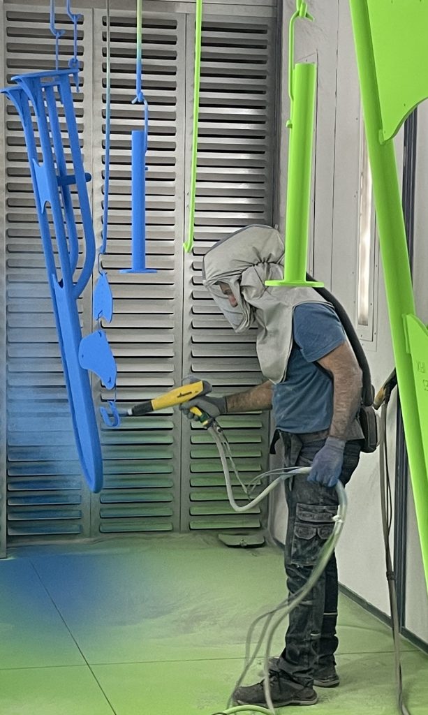 Entreprise de thermolaquage à Plan-d'Orgon - Eprolor - Traitement de métaux ferreux et non ferreux_0