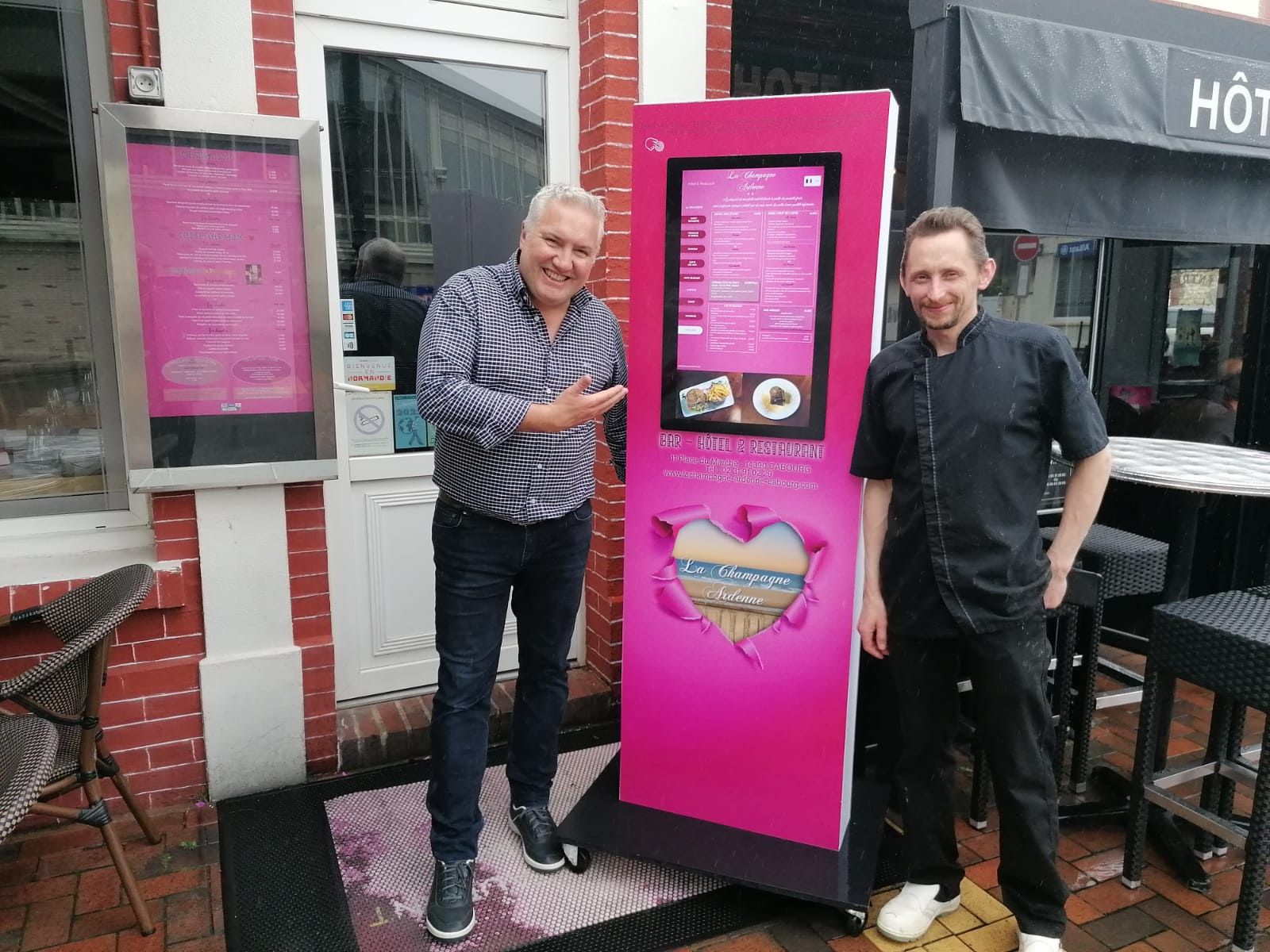 Totem Digital Outdoor_1