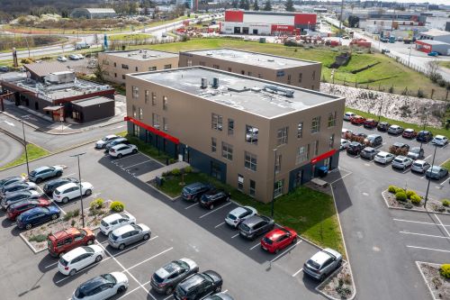 ADC Fayat - Spécialiste en charpente métallique - Structures jusqu'à 65m sans poteaux intermédiaires_0