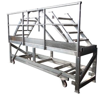 Plateforme roulante aluminium - roulettes relevables et escaliers repliables avec garde-corps escamotables_0