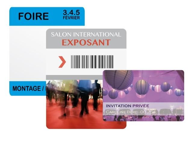 Badge cartonné imprimé au logo de la société - Accueil visiteurs pour séminaires et salons - Personnalisable avec imprimantes ZEBRA, TSC_0