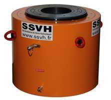 Vérin hydraulique double effet à piston creux - trou central 250mm - force 1500 tonnes - course 250mm_0