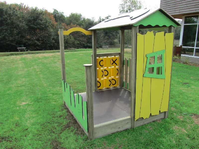 Cabane Mississipi - cabane de jeux pour enfants avec jeu Morpion intégré_0