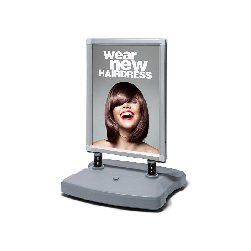 SHOWDOWN Displays Exposiciónate Windtalker® City avec Base Plastique 50 x 70 cm WTR50x70 - argenté aluminium WTR50x70_0