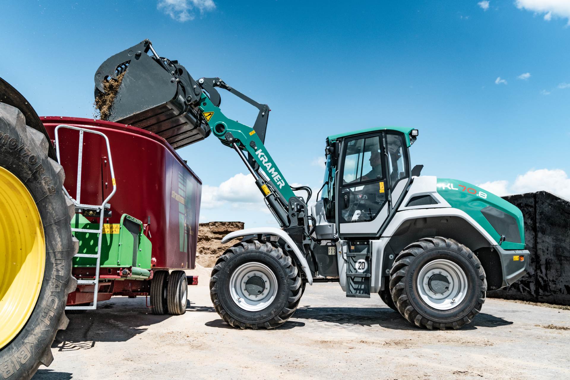 Chargeuse sur pneus kramer kl70.8 : Excellente maniabilité, capacité tout-terrain et grande efficacité pour l'agriculture_0