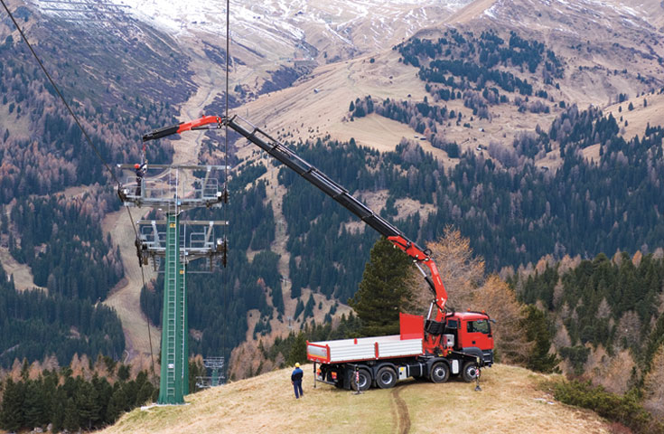Grue auxiliaire Fassi F660RA HE-Dynamic - moment maximum 64,12 tm - bras jusqu'à 30,45 m avec jib_0
