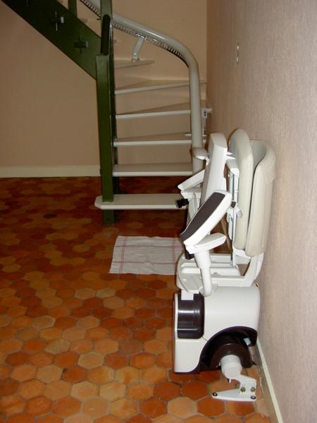 Fauteuil monte-escalier courbe_0